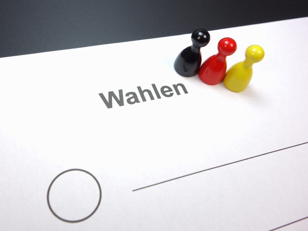 Hoe richt je een holding op zonder werkmaatschappij?