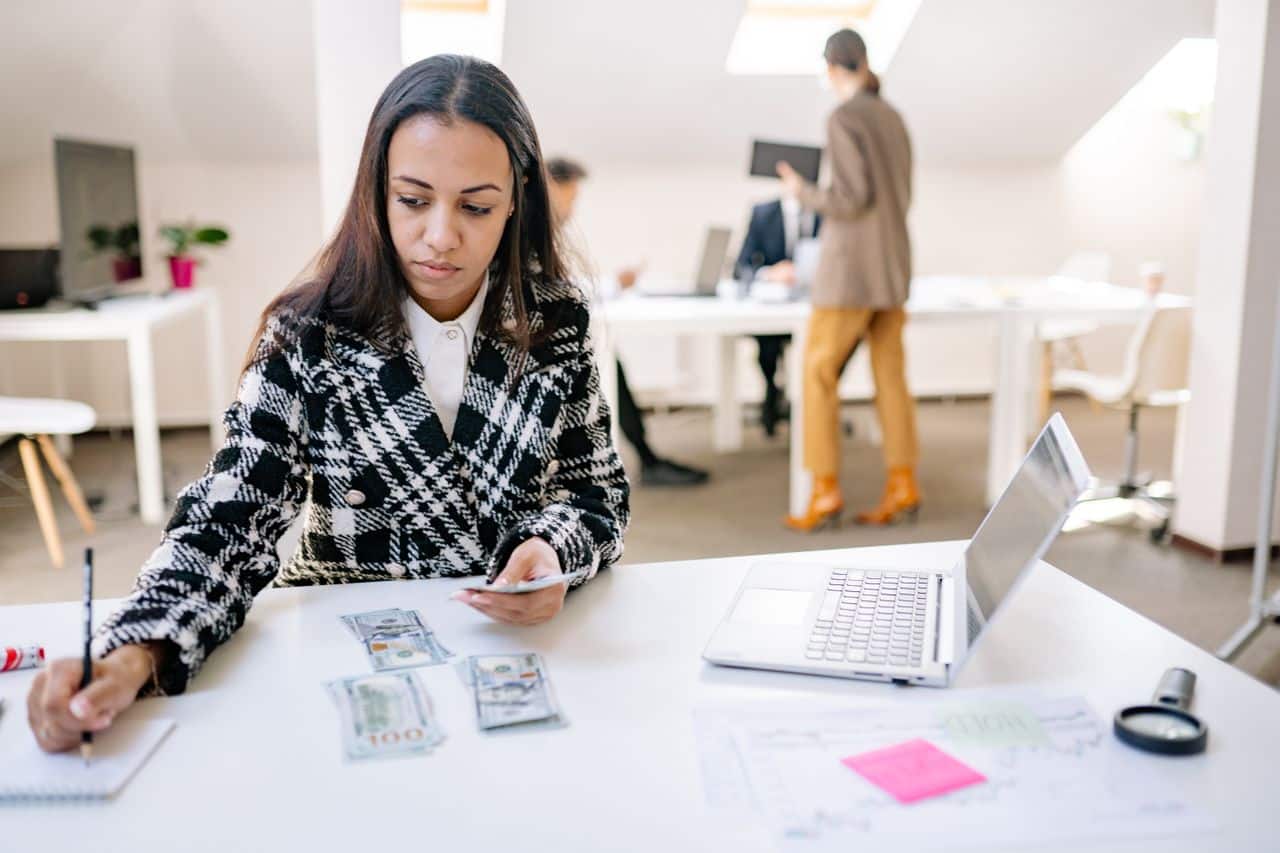 Hoe je als seizoensgebonden ondernemer het hele jaar door een gezonde cashflow behoudt