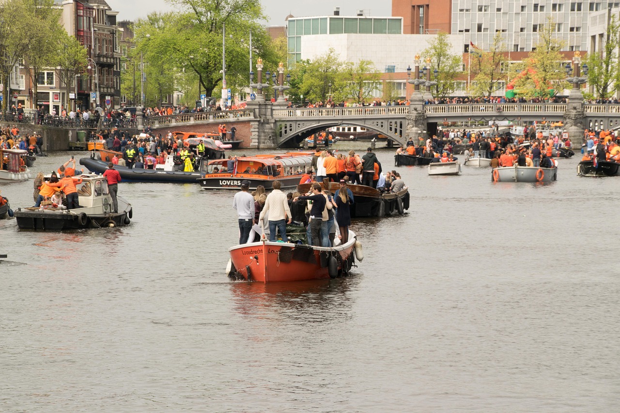 De geschiedenis van koningsdag en de vrije dag-status